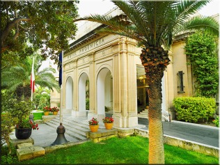 Hotel Phoenicia Portico